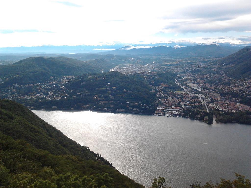 B&B Il Balcone Sul Lago Brunate Bagian luar foto