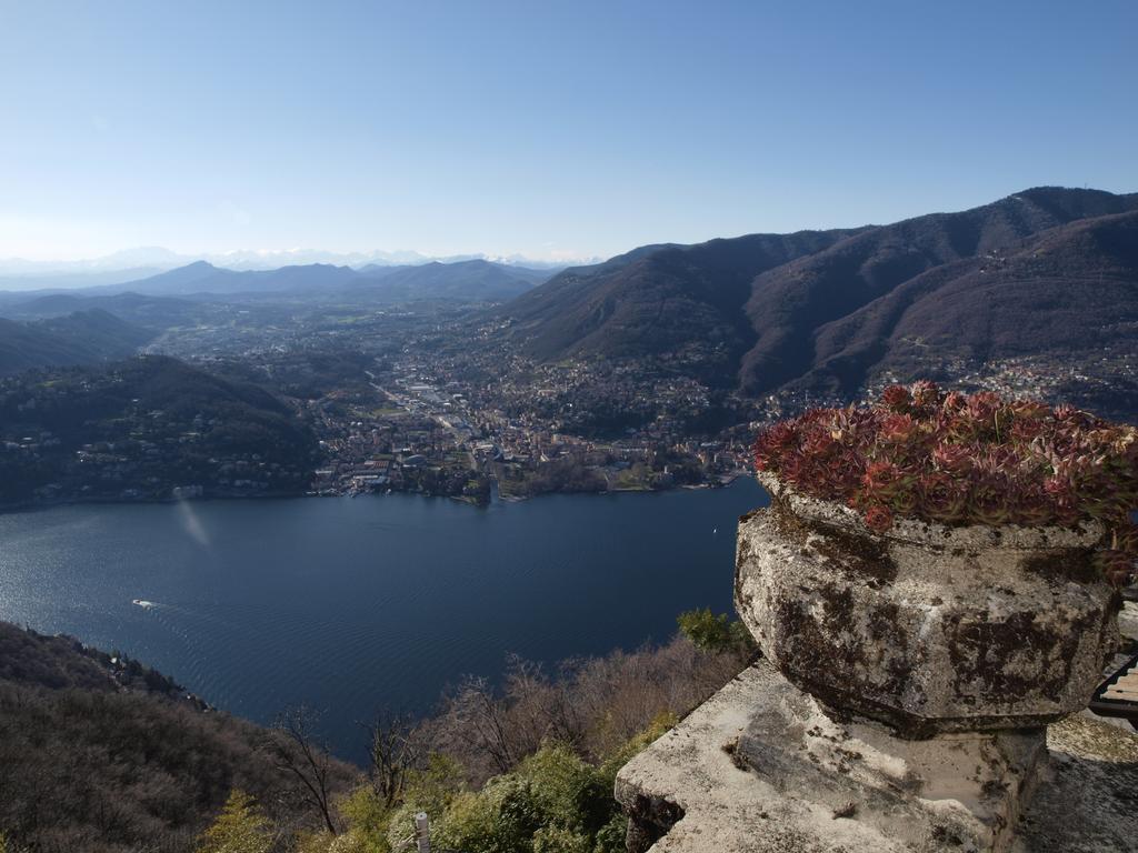 B&B Il Balcone Sul Lago Brunate Bagian luar foto