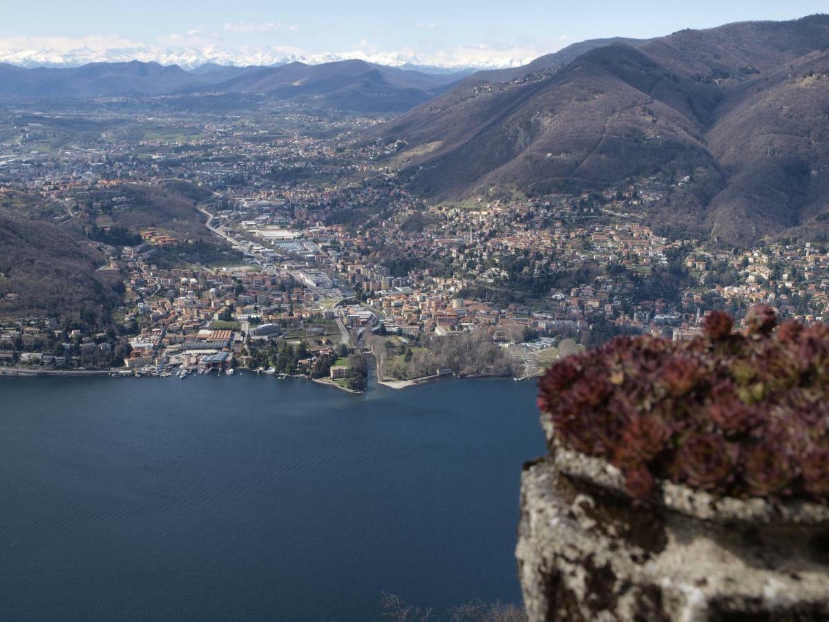 B&B Il Balcone Sul Lago Brunate Bagian luar foto